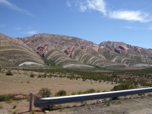 I've never seen vertical bands on a mountain like that